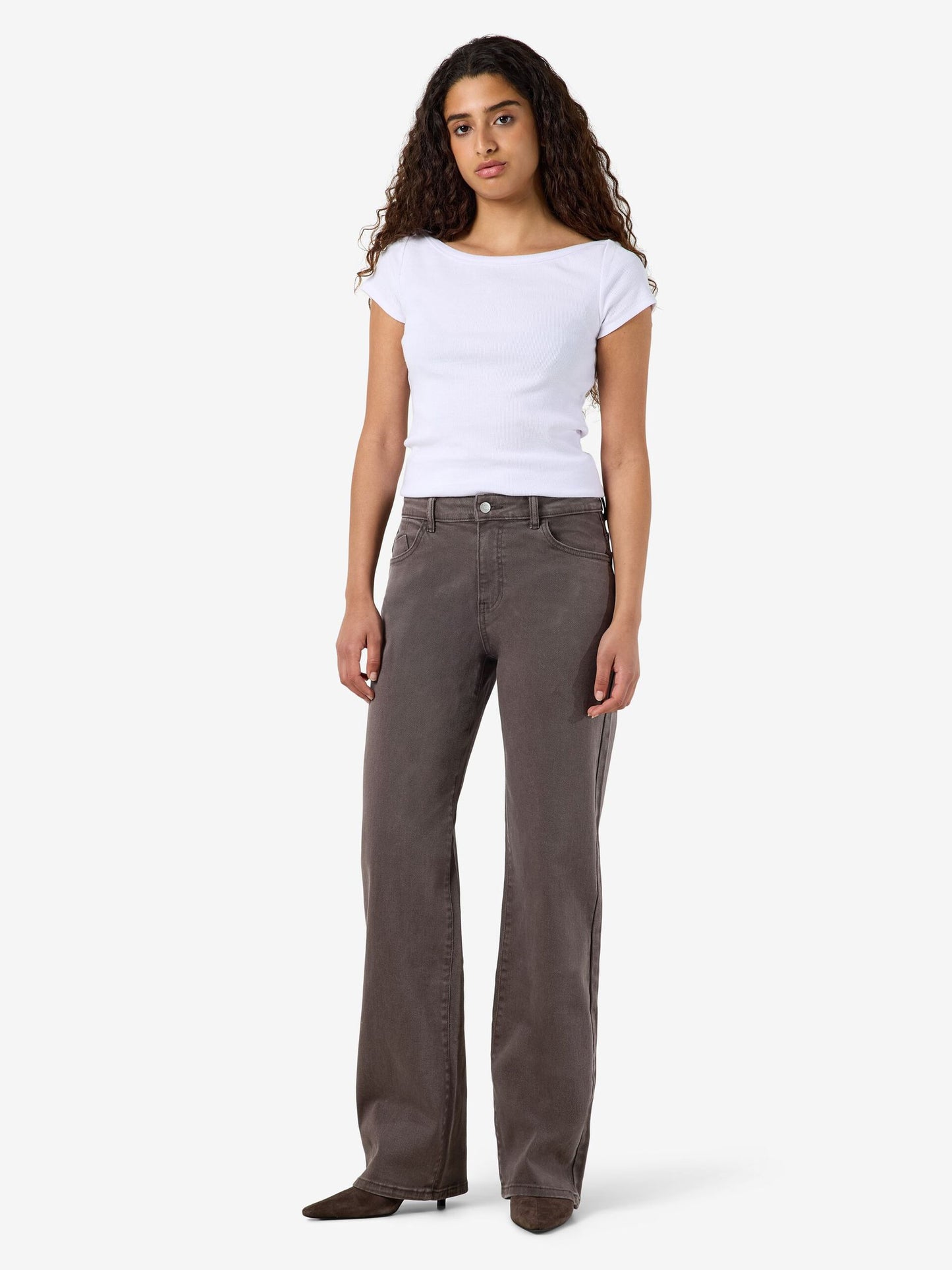 NMYOLANDA MW STRAIGHT JEANS COLORED