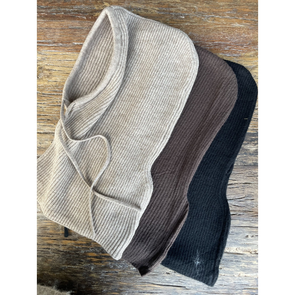 Okia Balackava hat