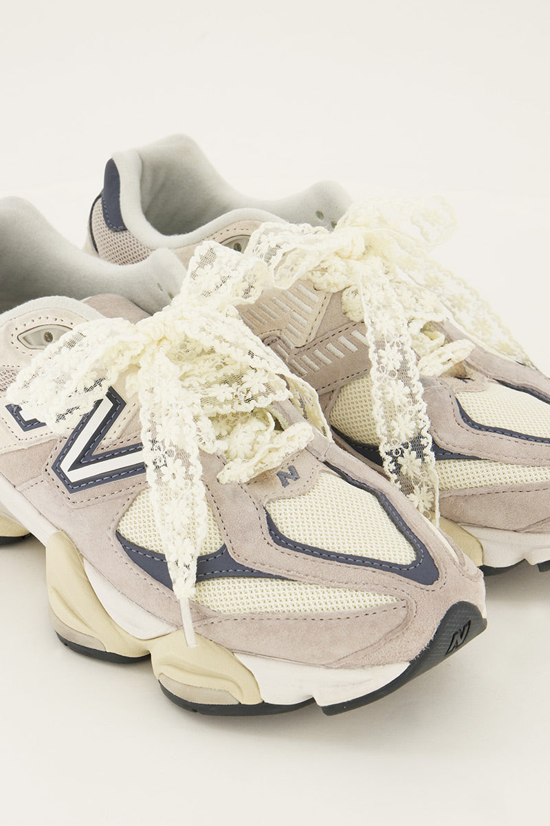 Shoelace
