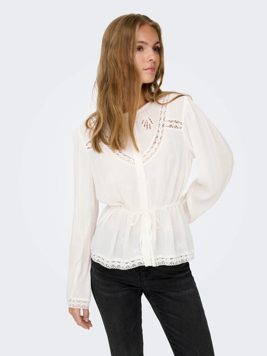 JDYCAMILLE L/S EMBROIDERY TOP