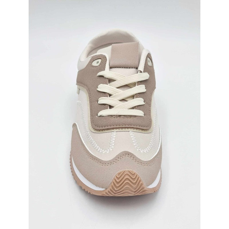 Sneakers med syninger