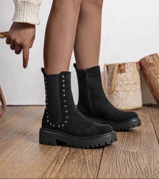 Boots w Studs & Zipper