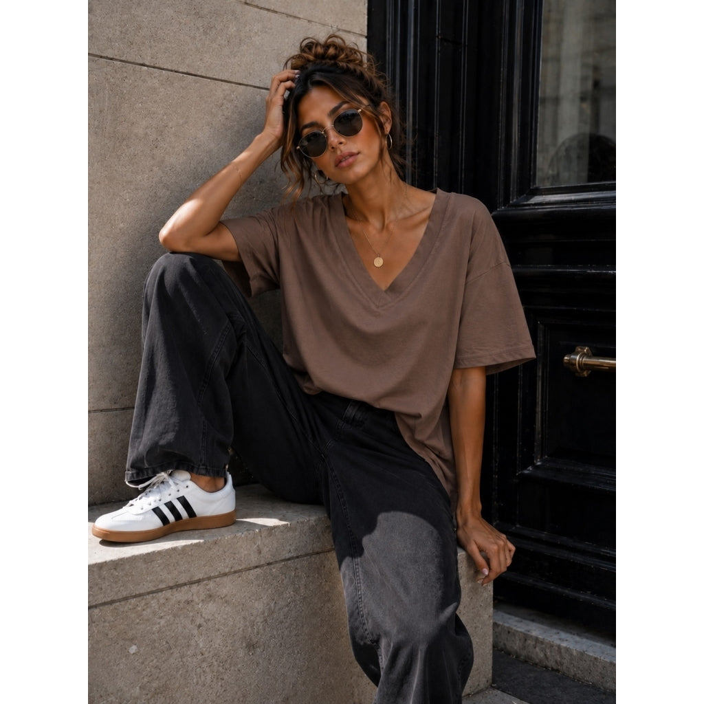 Basic T-Shirt w V-Neck