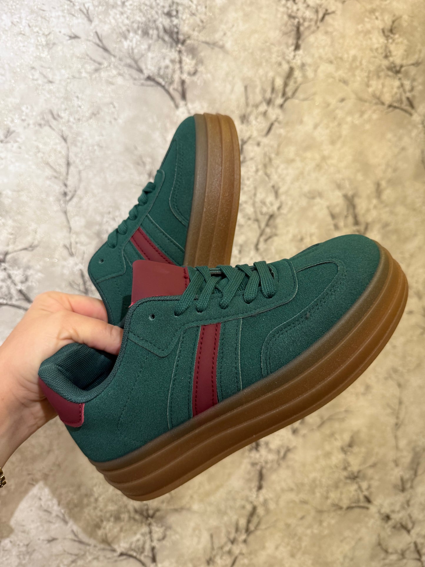 Sneakers w.Stripe