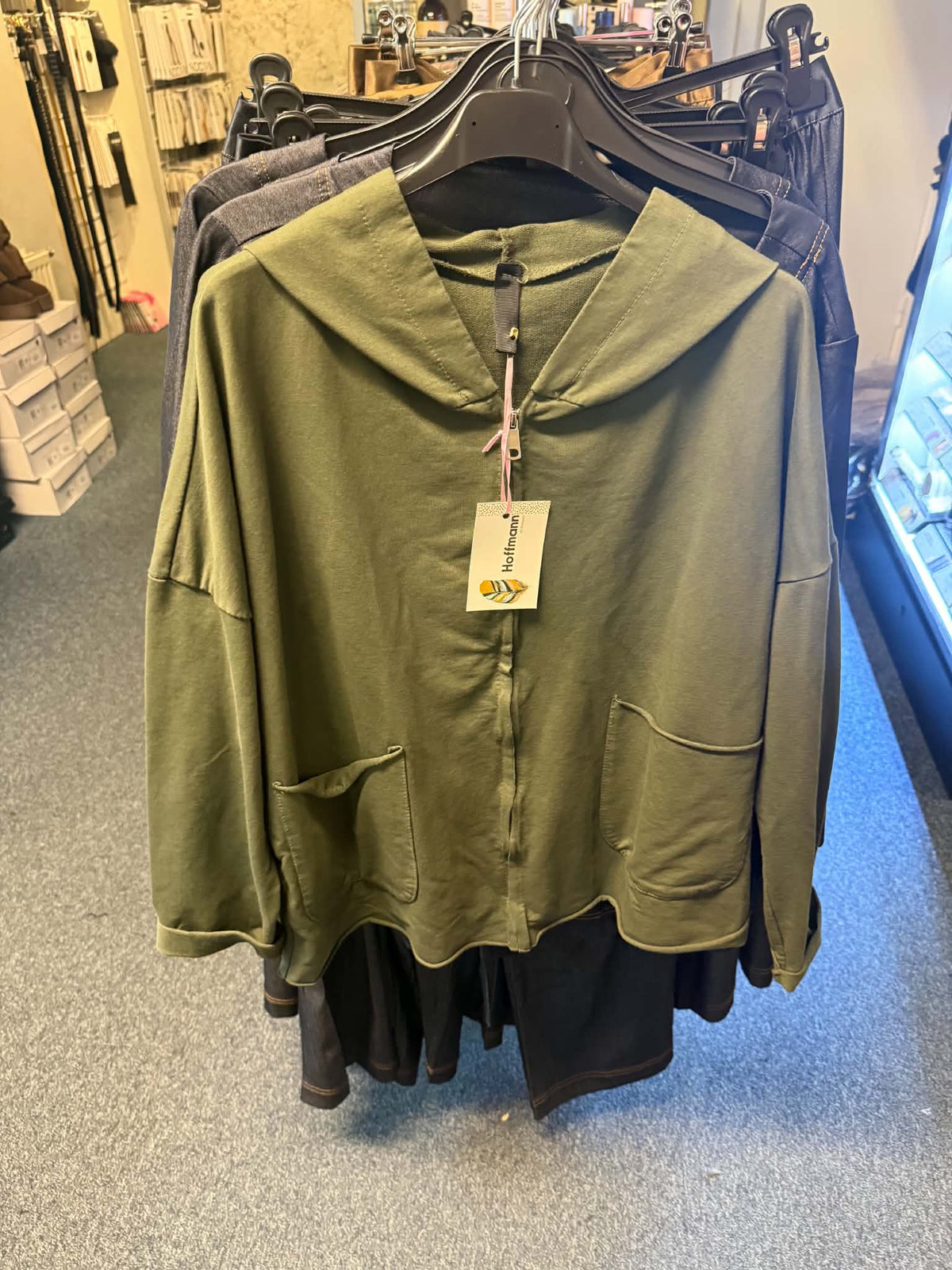 Sweat Shirt