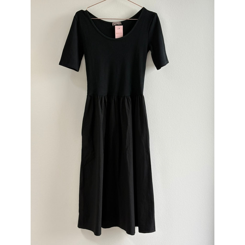 Summer dress with pockets