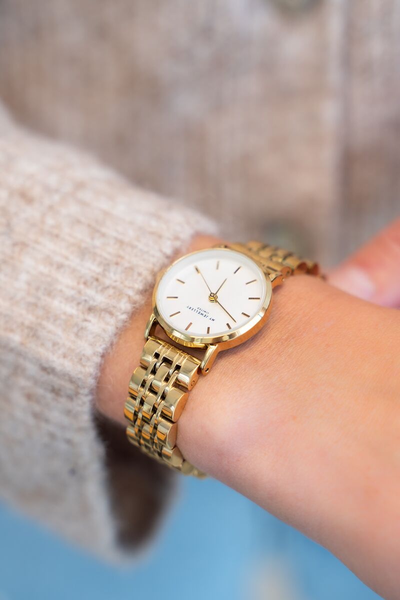 Chain strap watch with white round watch face