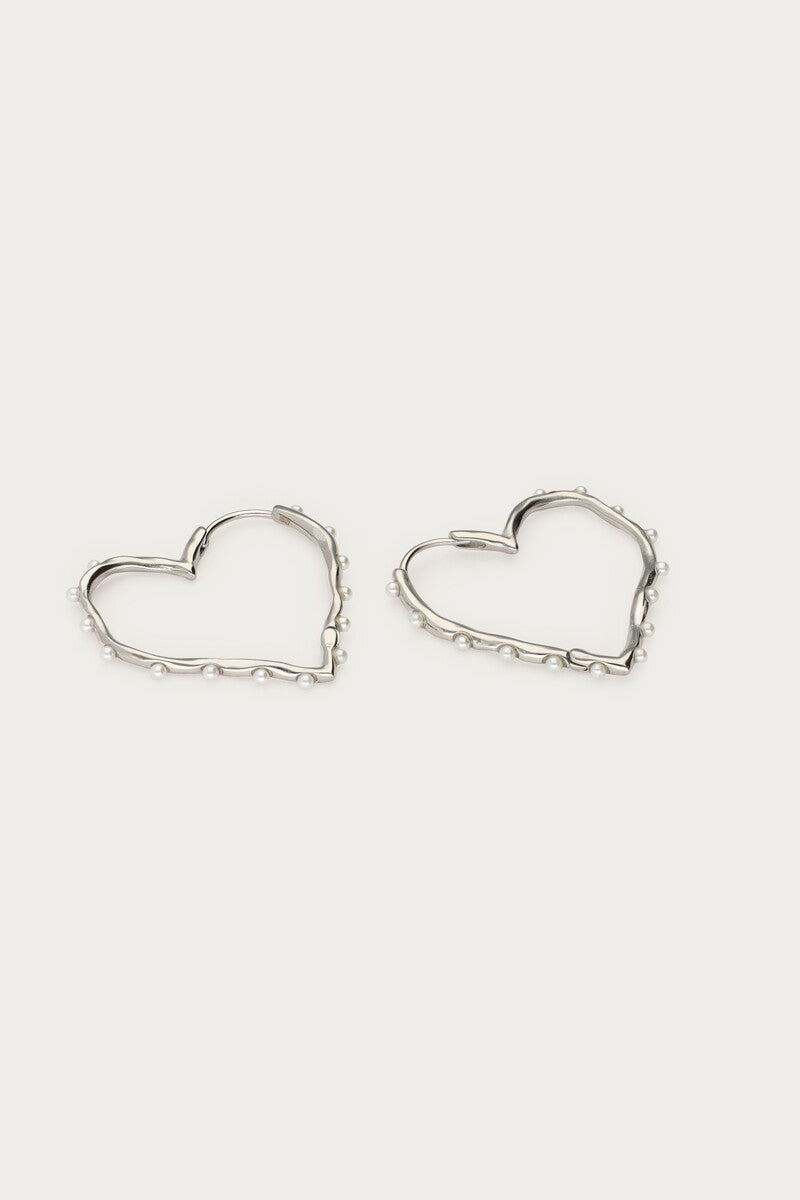 Earring heart pearl hoop