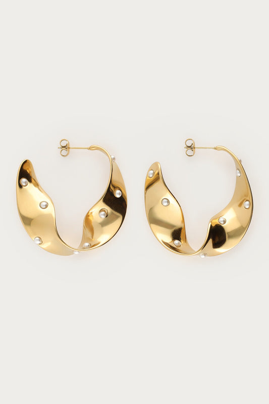 Earrings big hoop swirl mini pearl