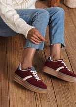 Sneakers w.Stripe