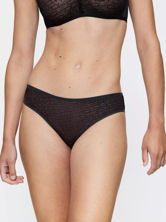 Triumph Signature Sheer Tai