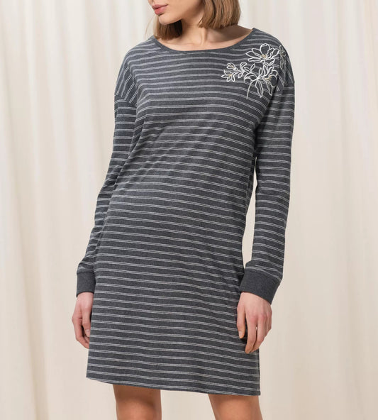 NIGHTDRESS